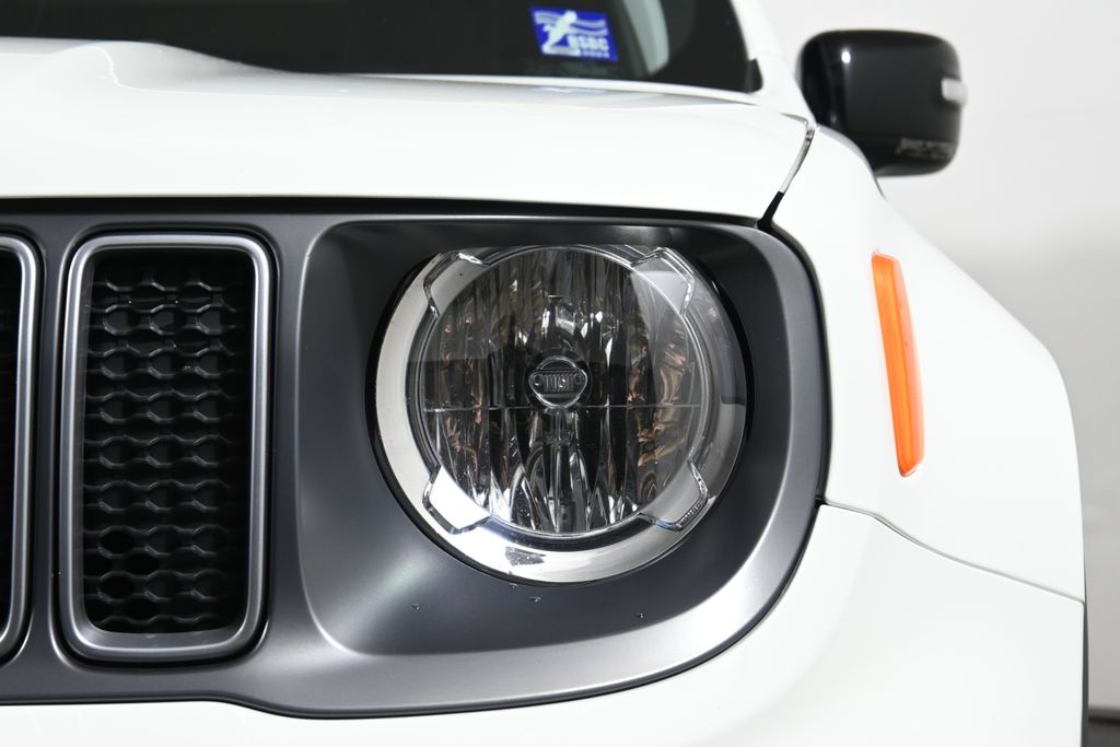 Thumbnail: 2022 Jeep Renegade - 10