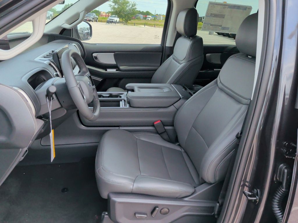 2026 Ford Expedition Active - 11