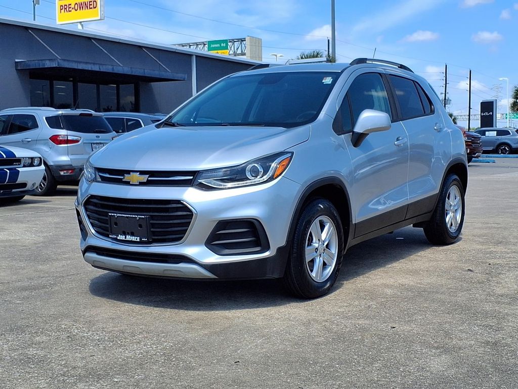 2022 Chevrolet Trax LT - 3