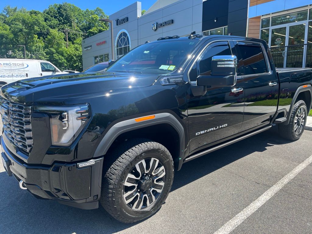 Used 2026 Black GMC Denali Ultimate image 2