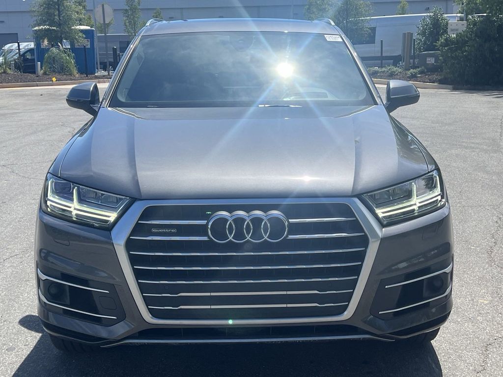 2019 Audi Q7  3