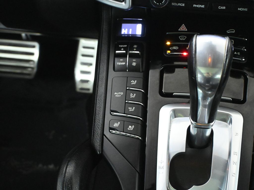 Thumbnail: 2017 Porsche Cayenne - 25