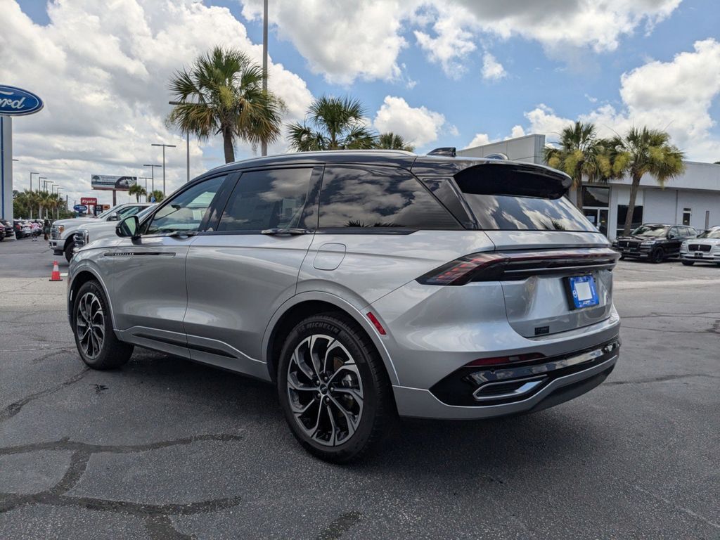 2025 Lincoln Nautilus Reserve