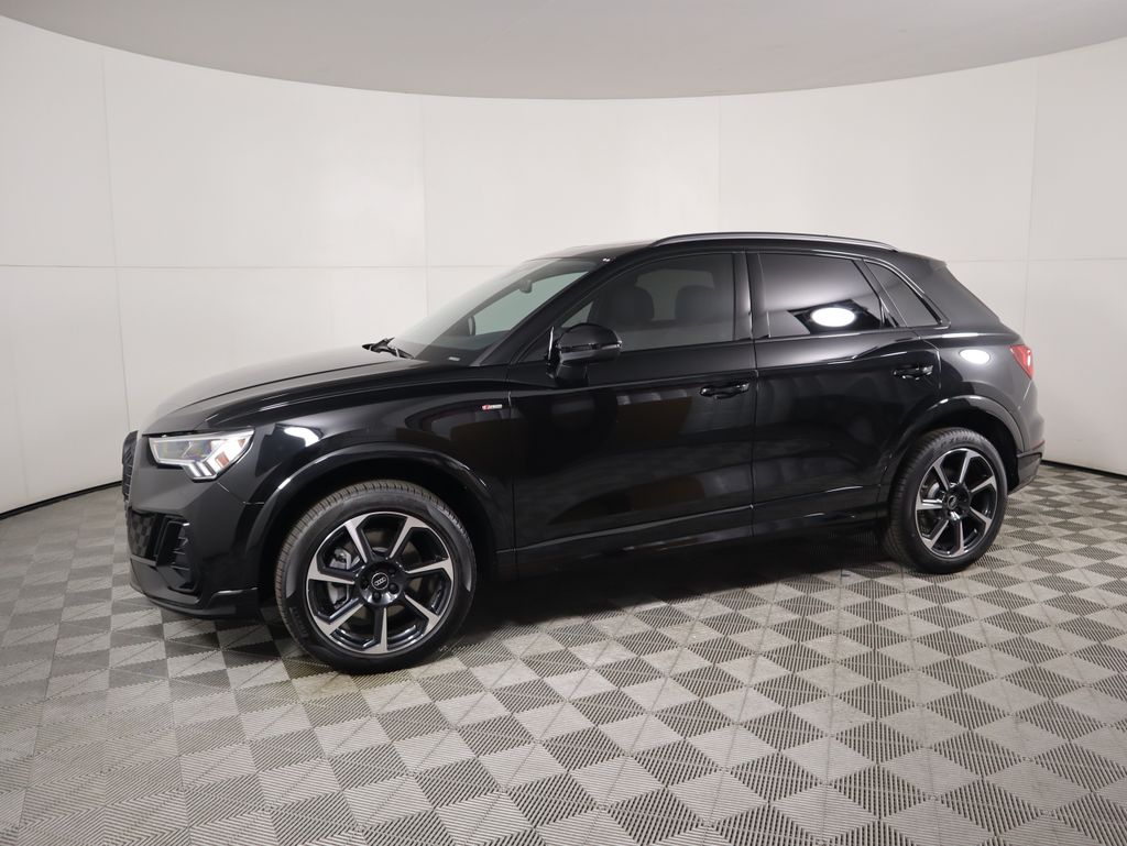 Thumbnail: 2025 Audi Q3 - 8