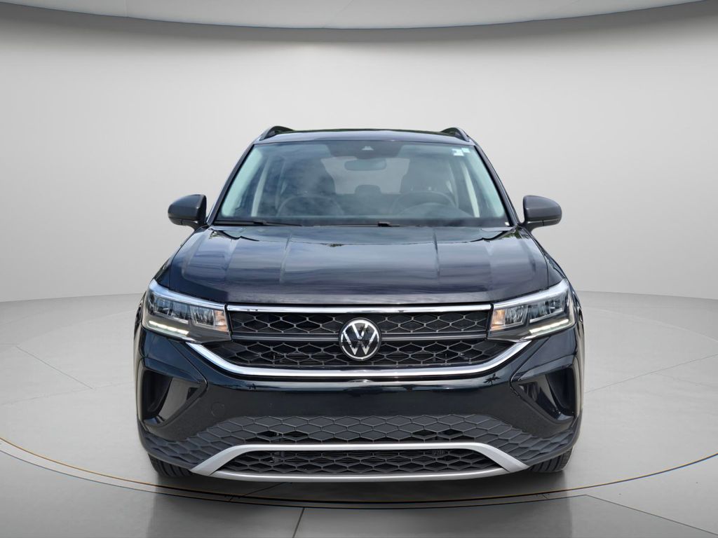 2024 Volkswagen Taos - $18,400