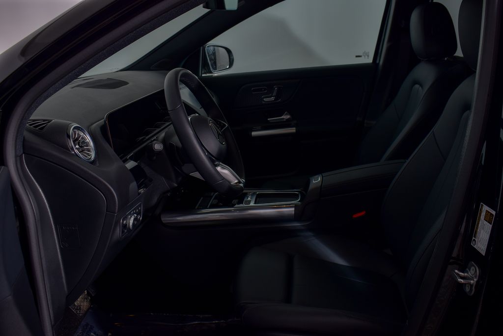 Thumbnail: 2026 Mercedes-Benz GLA - 12