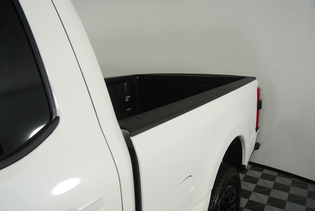 Thumbnail: 2025 Ford Econoline - 10