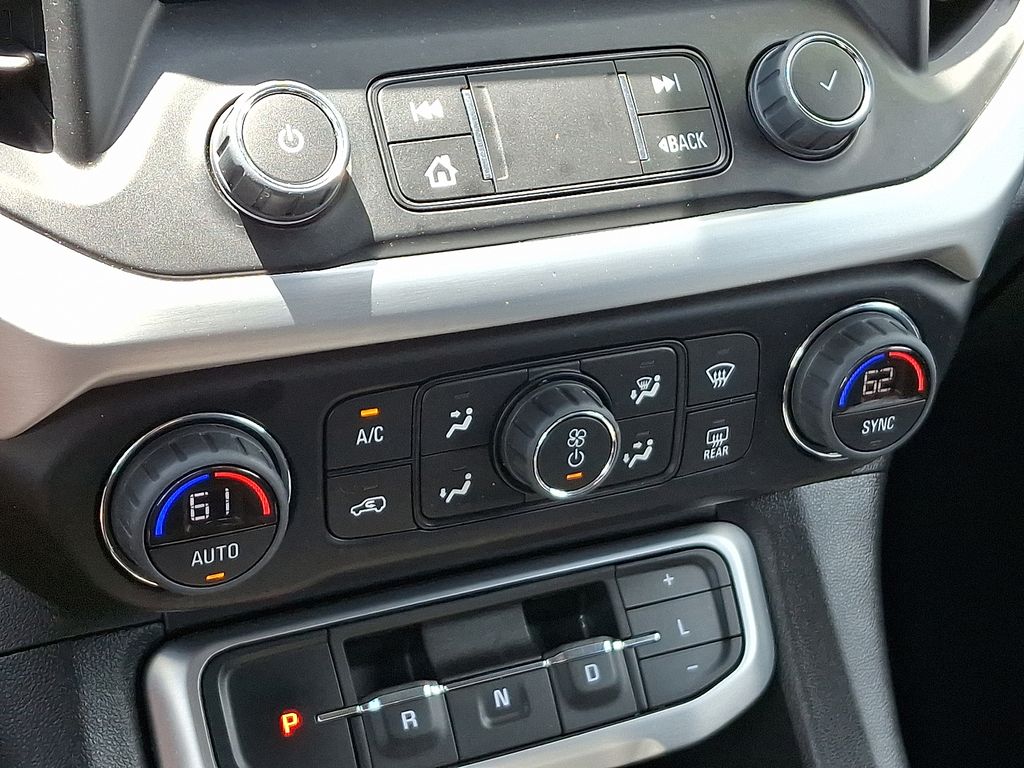 Thumbnail: 2023 GMC Acadia - 16