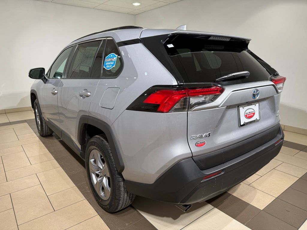 Thumbnail: 2022 Toyota RAV4 - 3