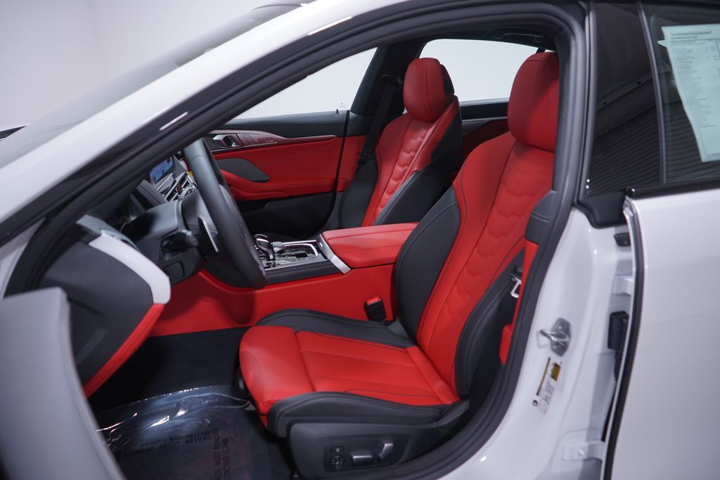 Thumbnail: 2026 BMW 8 Series - 7