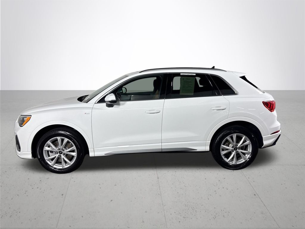 2022 Audi Q3 Premium