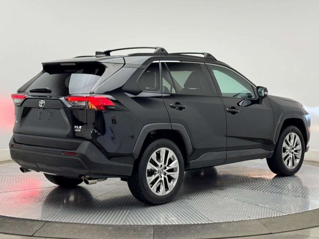 2019 Toyota RAV4 XLE Premium 11