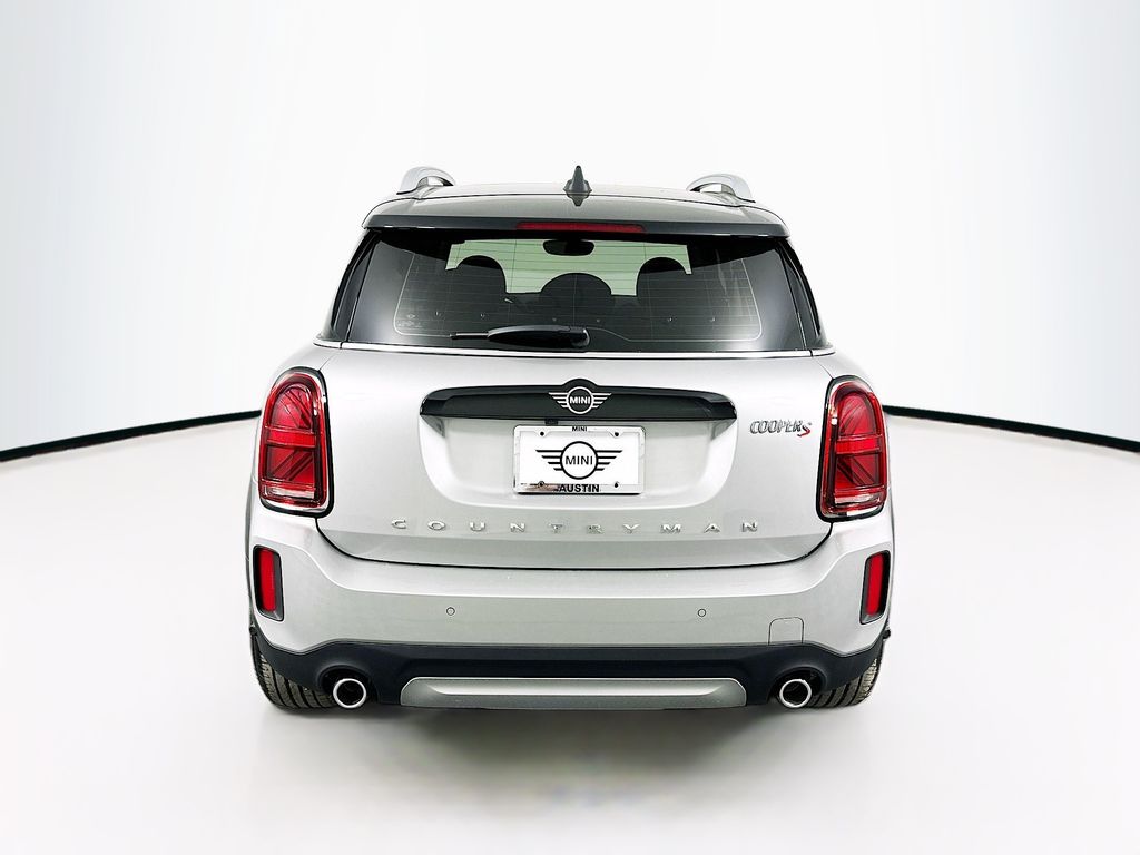 2024 MINI Cooper Countryman Iconic 6