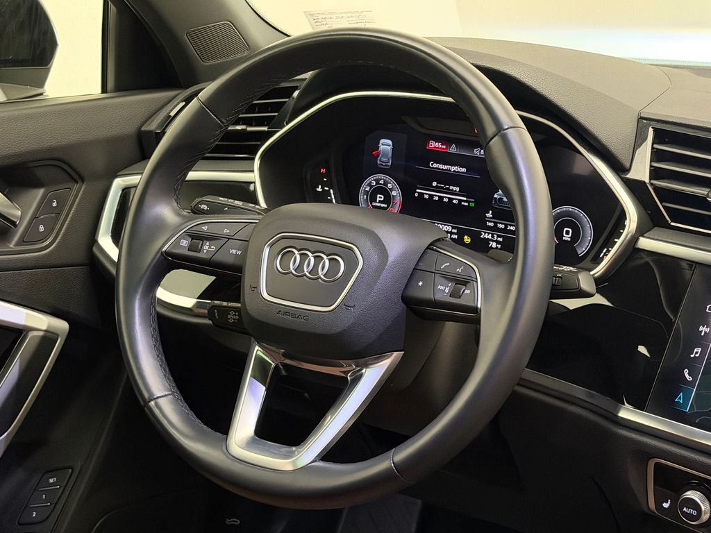 Thumbnail: 2023 Audi Q3 - 21
