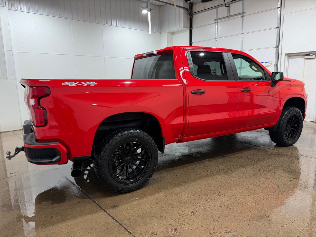 View vehicle photo 5