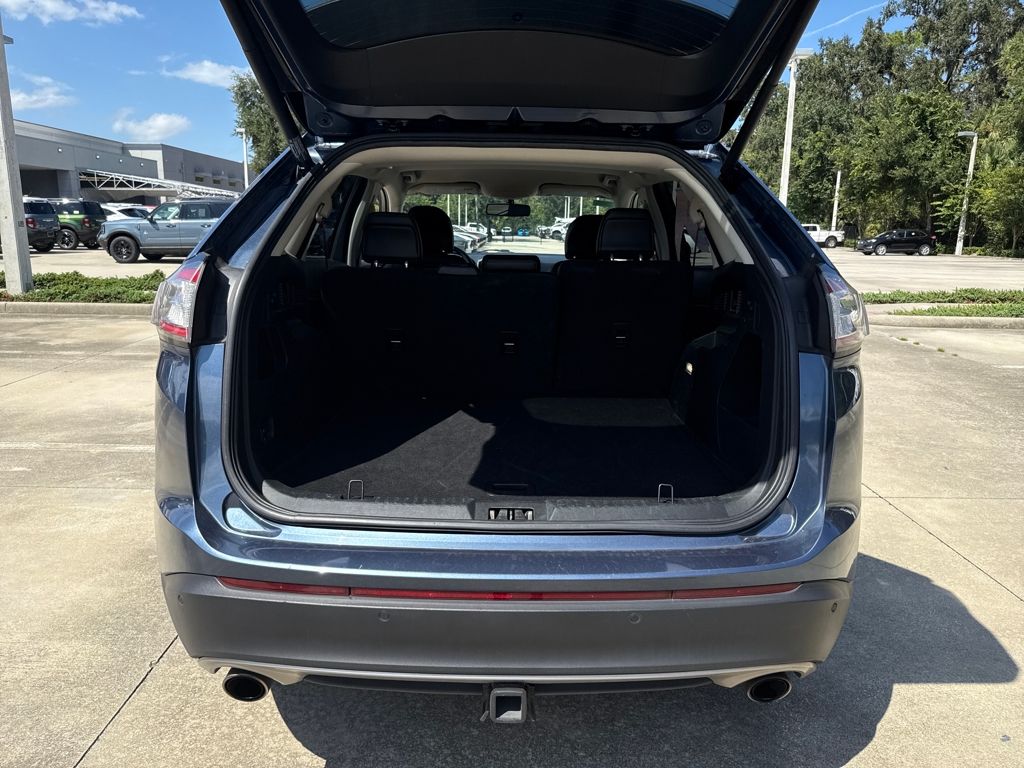 2018 Ford Edge SEL photo 24