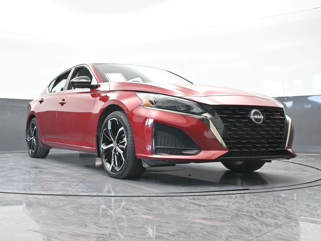 Used 2024 Scarlet Ember Nissan 2.5 SR image 62