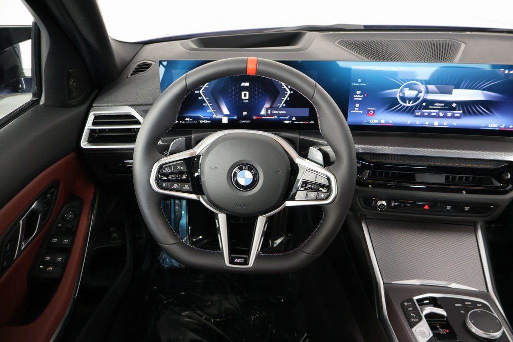 Thumbnail: 2025 BMW 3 Series - 3