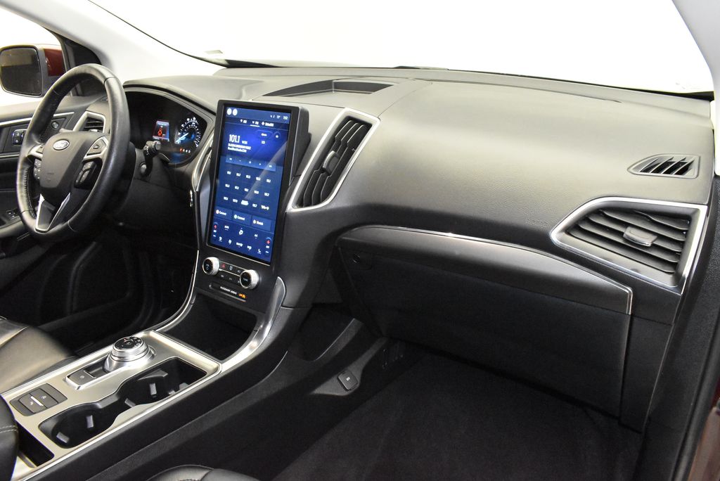 Thumbnail: 2022 Ford Edge - 26