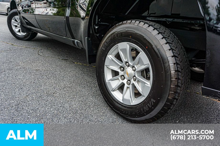 Used 2025 Black Chevrolet LT image 15