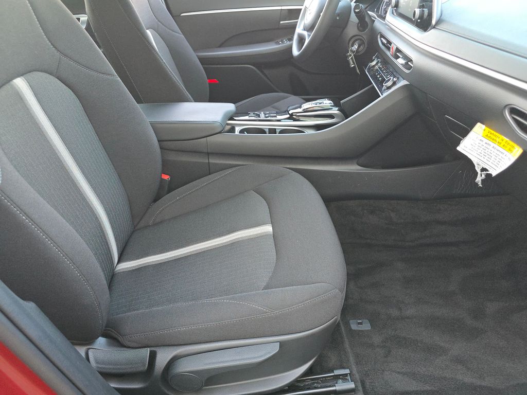 2023 Hyundai Sonata SE photo 25