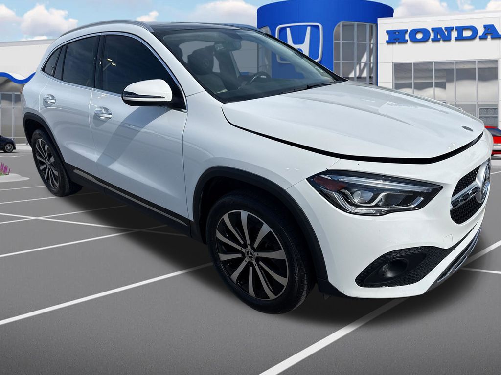 Polar White 2022 Mercedes-Benz GLA 250 FWD SUV / Crossover Front-Wheel Drive 8-Speed Dual Clutch