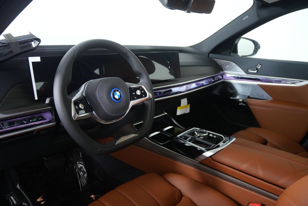 Thumbnail: 2026 BMW i7 - 12