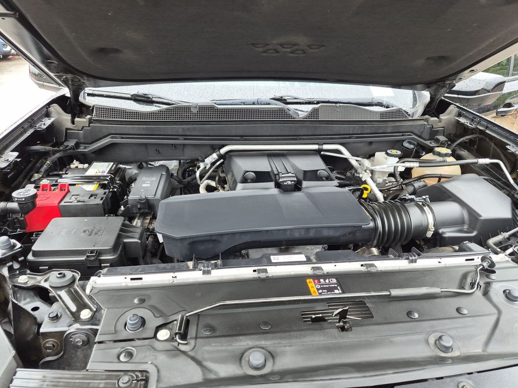 Used 2023 Black GMC AT4 image 20