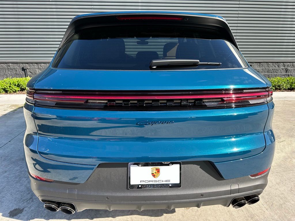 Thumbnail: 2025 Porsche Cayenne - 11