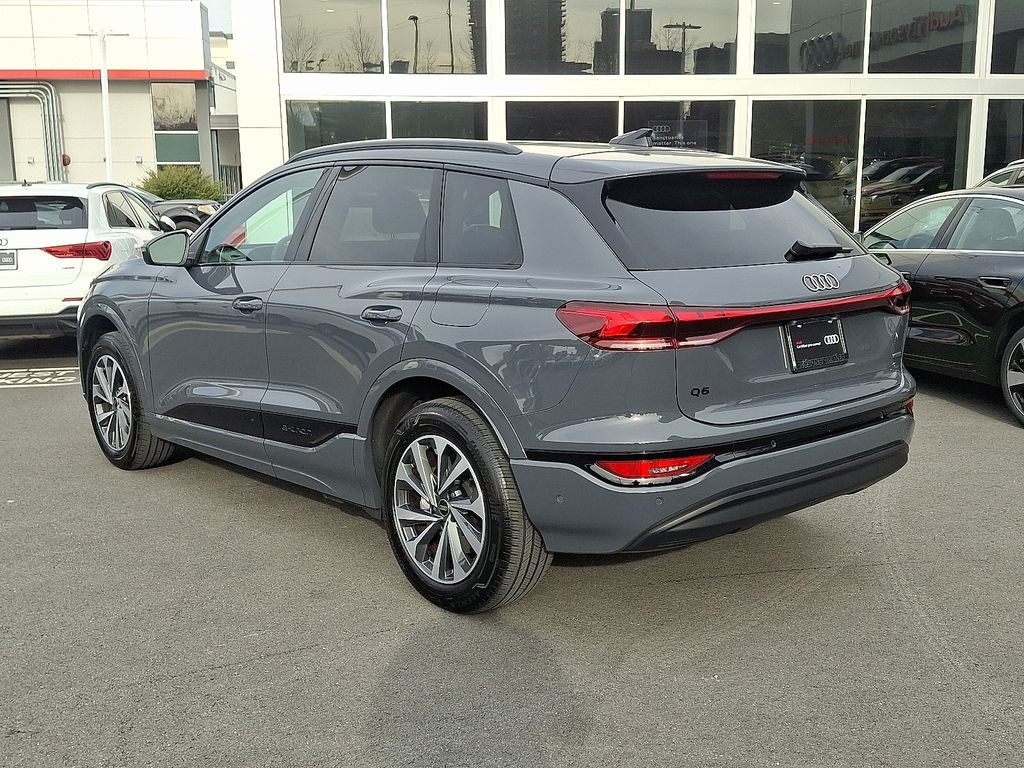 Thumbnail: 2025 Audi Q6 e-tron - 6