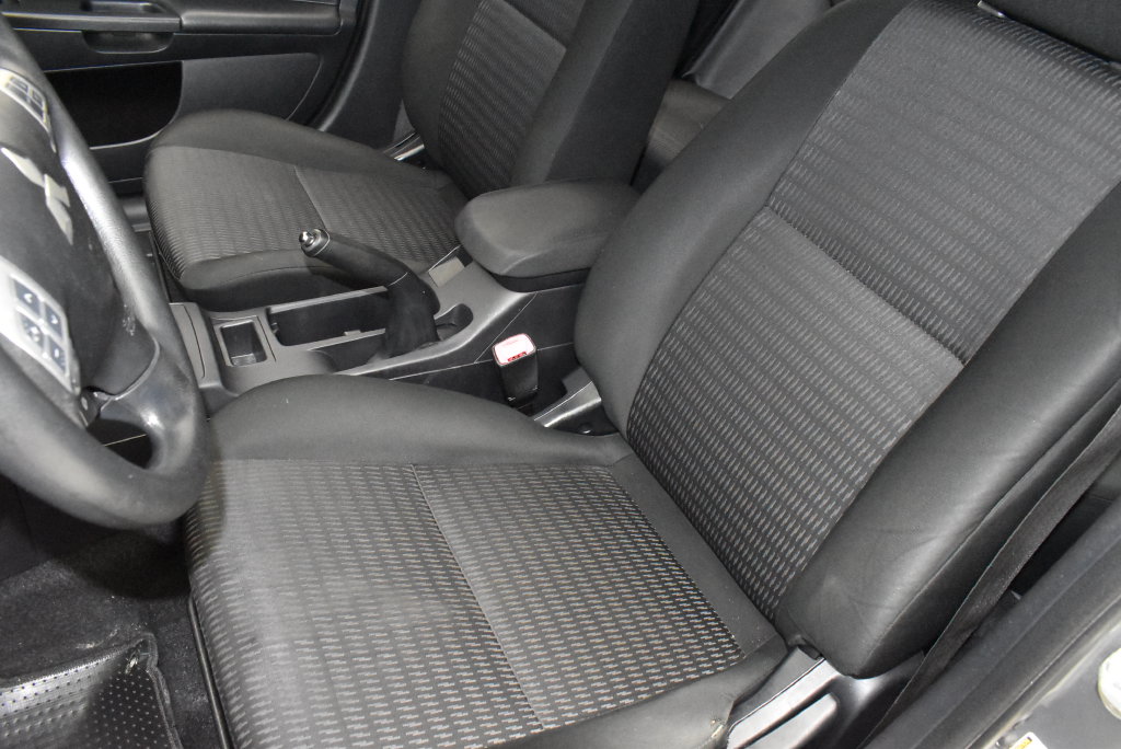 Thumbnail: 2012 Mitsubishi Lancer - 12