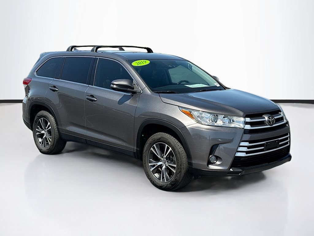 Thumbnail: 2019 Toyota Highlander - 3
