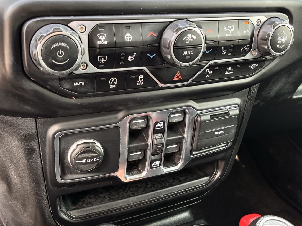 Used Car 2021 Jeep Gladiator  For Sale Under $30,000 In Corsicana, Texas
