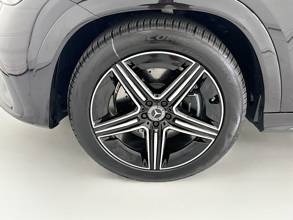 Thumbnail: 2026 Mercedes-Benz GLE - 30