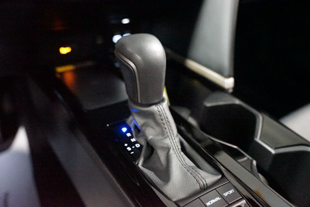 Thumbnail: 2025 Toyota Camry - 22