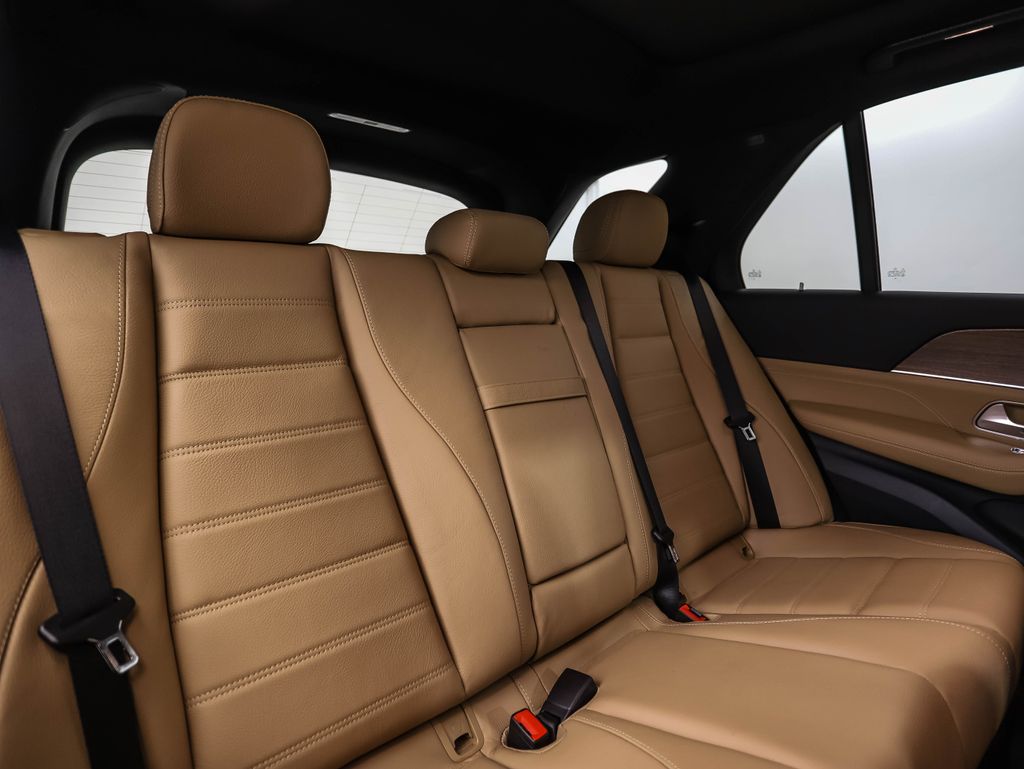 Thumbnail: 2026 Mercedes-Benz GLE - 27