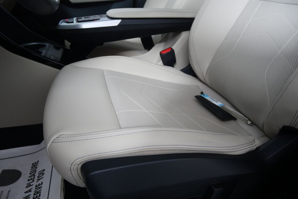 2023 BMW X1 xDrive28i 9
