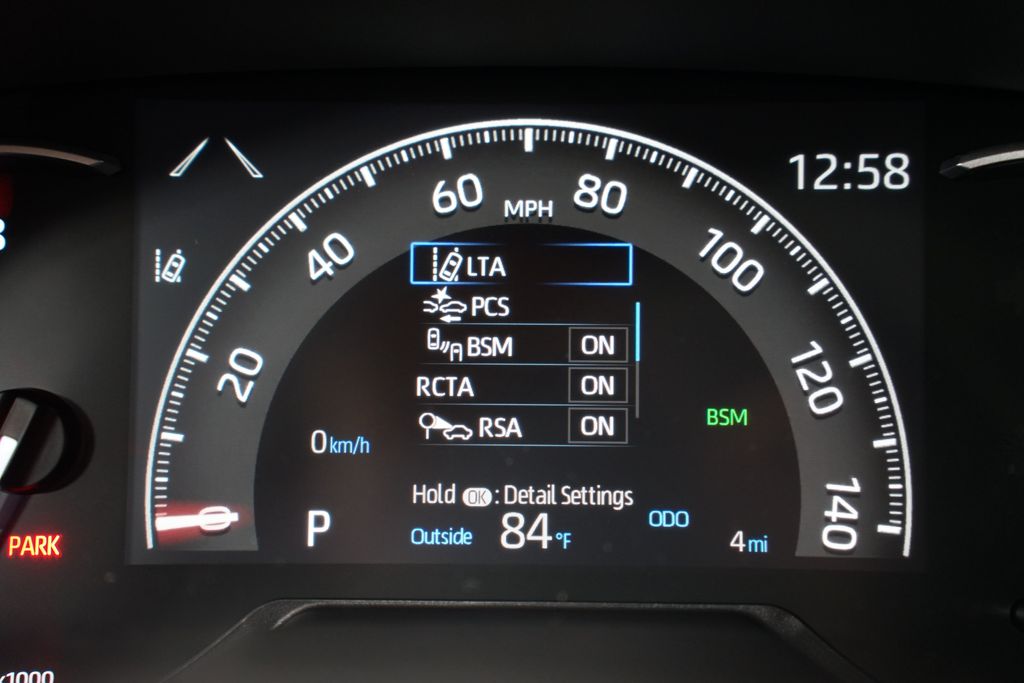 2025 Toyota RAV4 XLE 16