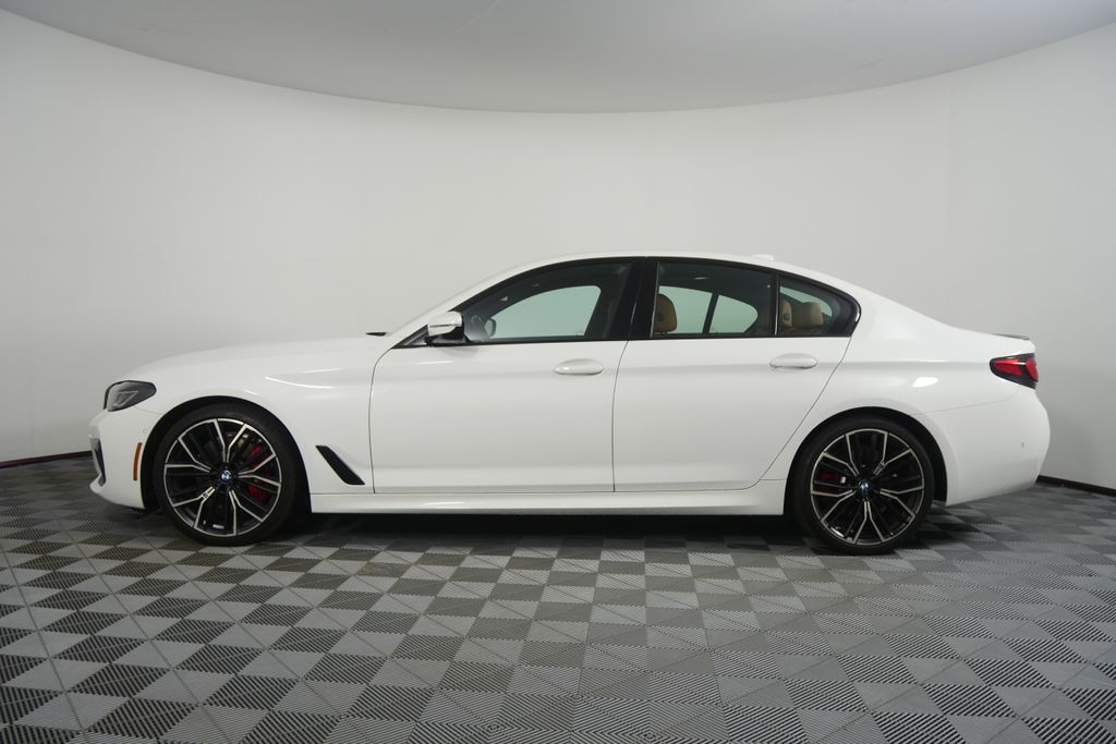 Thumbnail: 2023 BMW 5 Series - 6