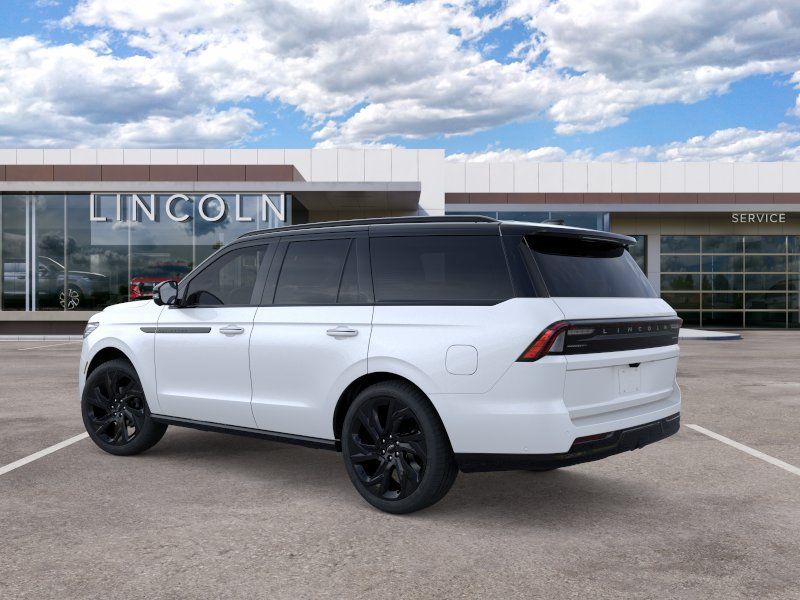 Thumbnail: 2026 Lincoln Navigator - 4