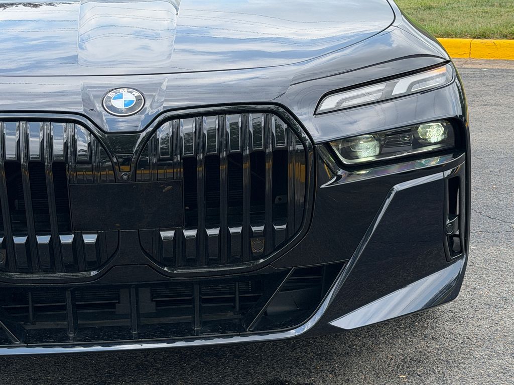 Thumbnail: 2023 BMW 7 Series - 3