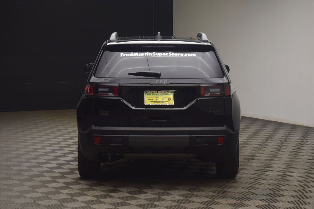 new 2026 Jeep Cherokee car, priced at $39,778