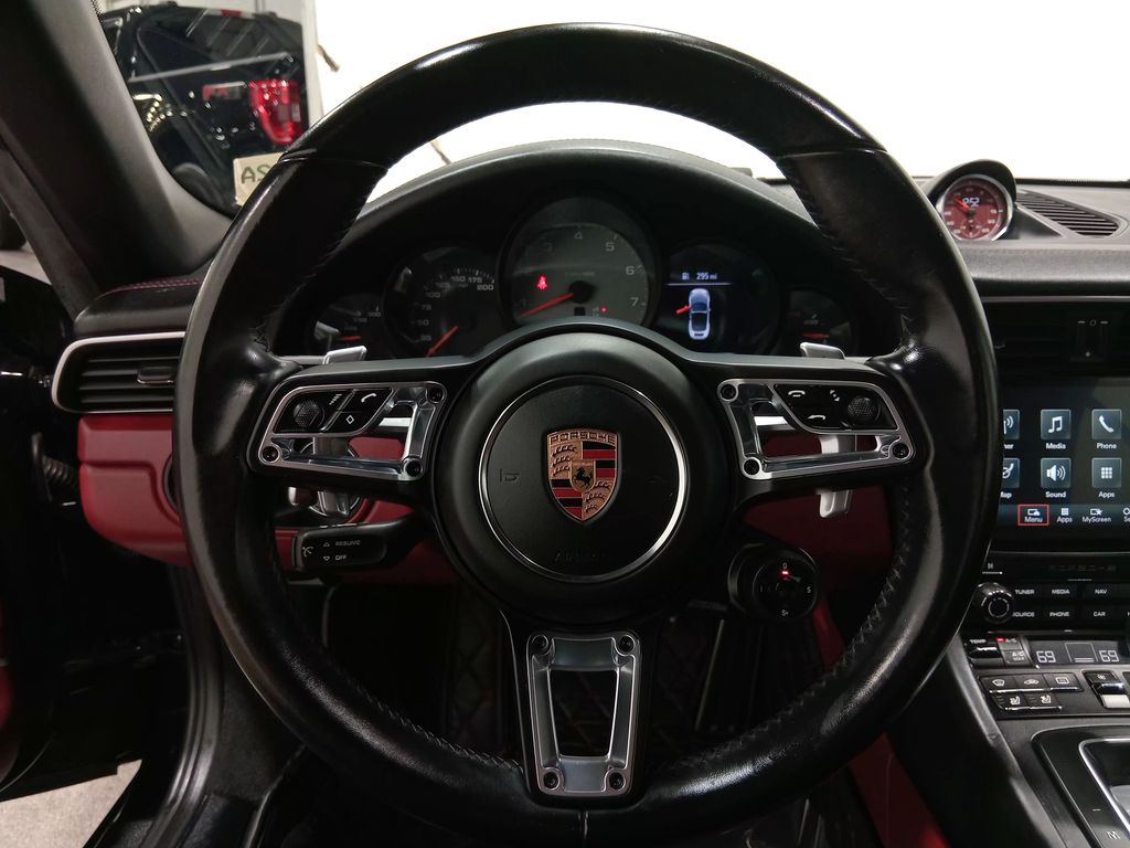 2017 Porsche 911 Carrera 4S