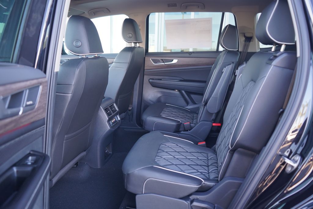 Thumbnail: 2026 Volkswagen Atlas - 7