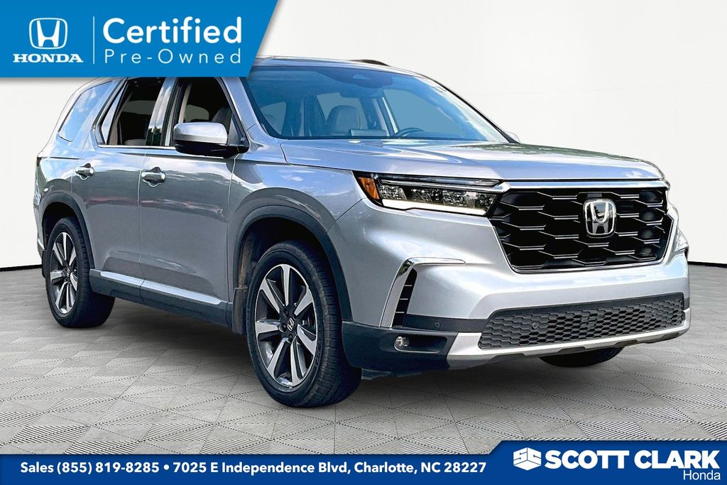 2025 Honda Pilot Touring