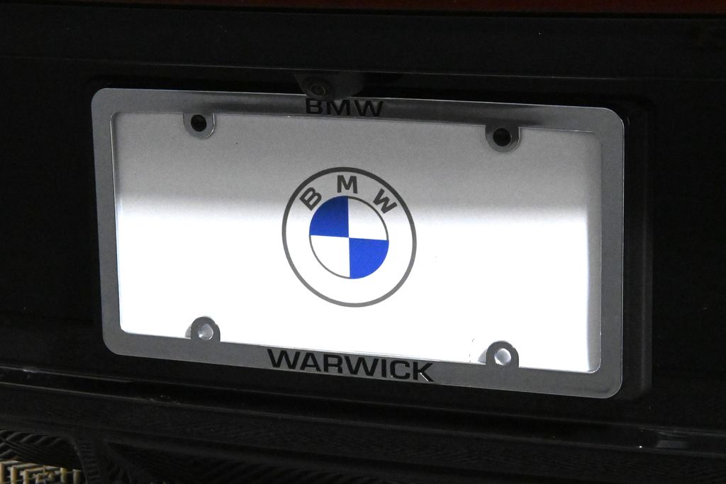 Thumbnail: 2025 BMW X4 - 14