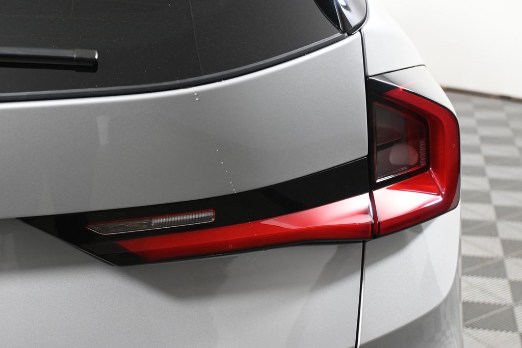 Thumbnail: 2026 BMW X1 - 13