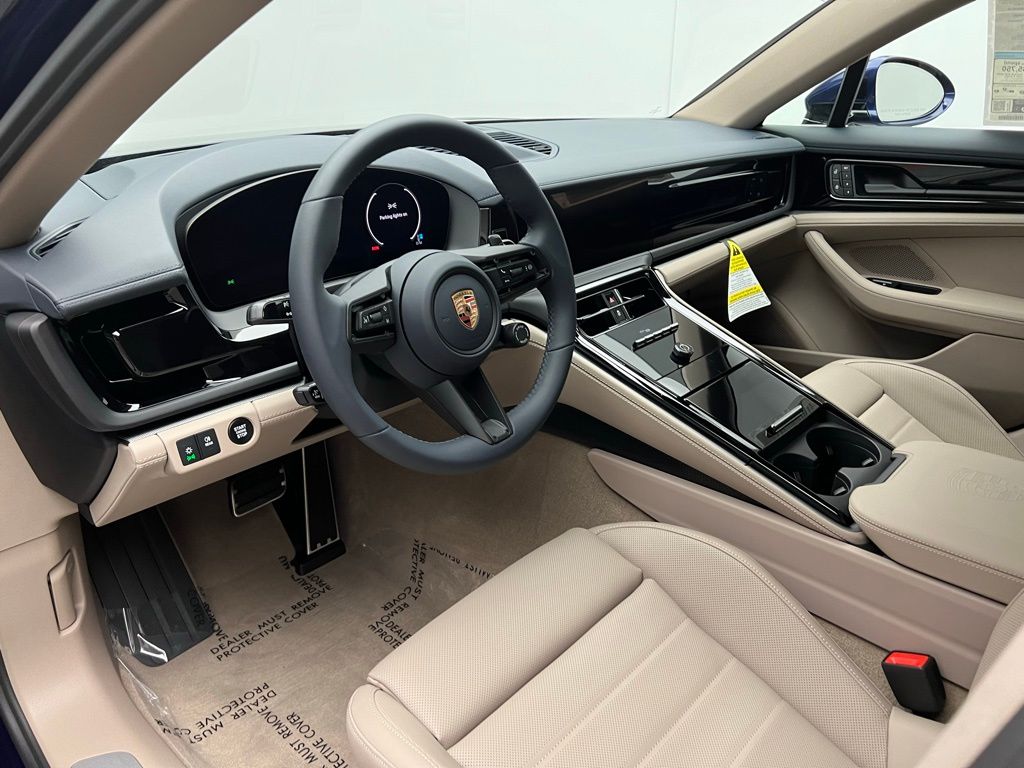 Thumbnail: 2025 Porsche Panamera - 4