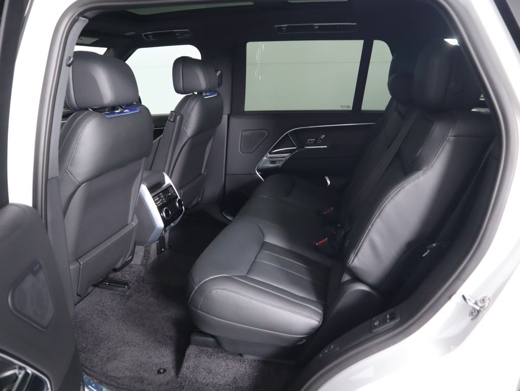 Thumbnail: 2025 Land Rover Range Rover - 23