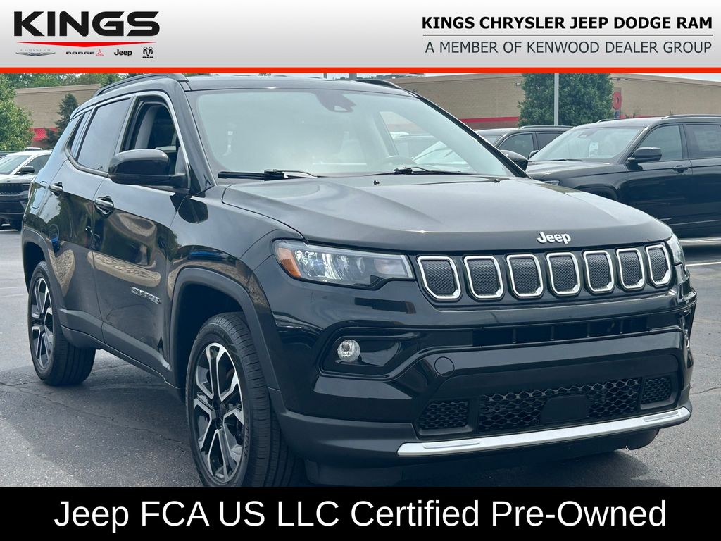 Diamond Black Crystal Pearlcoat 2022 Jeep Compass SUV / Crossover Four-Wheel Drive 9-Speed Automatic